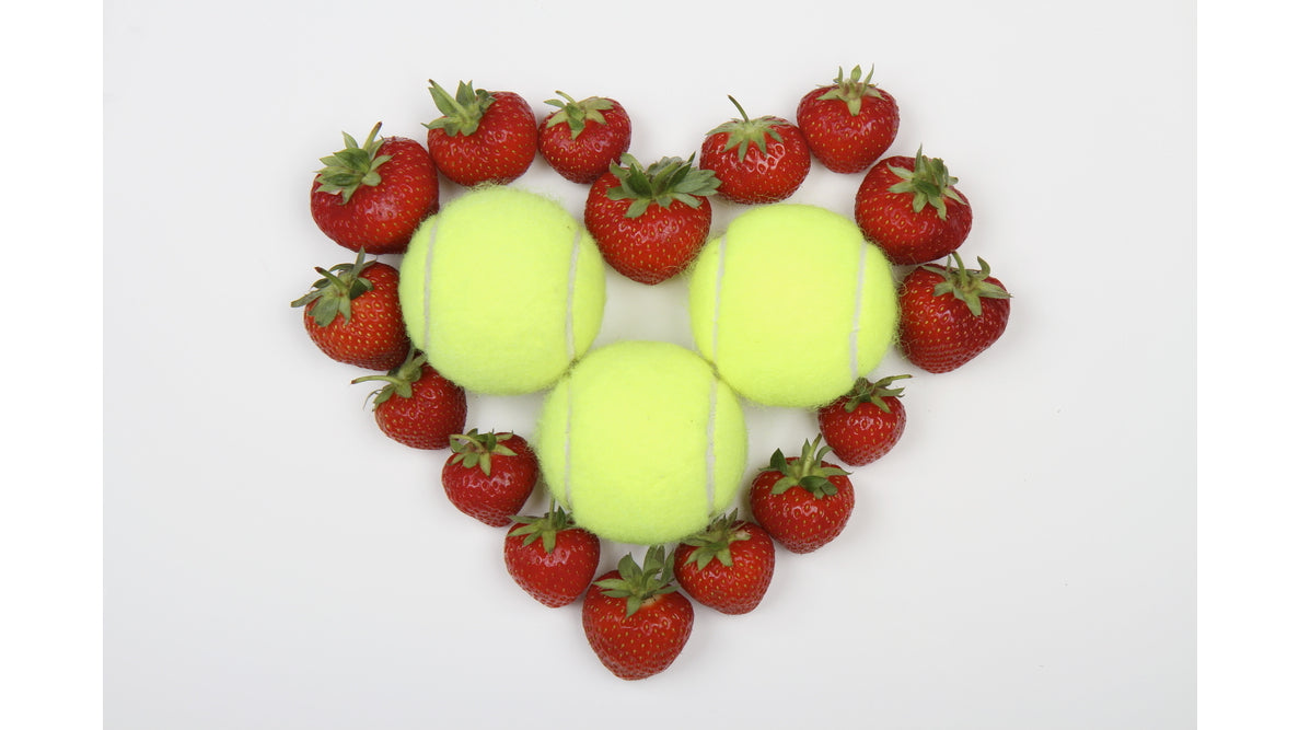 Sunshine, Strawberries and Champagne. How to throw a killer Wimbledon Party!