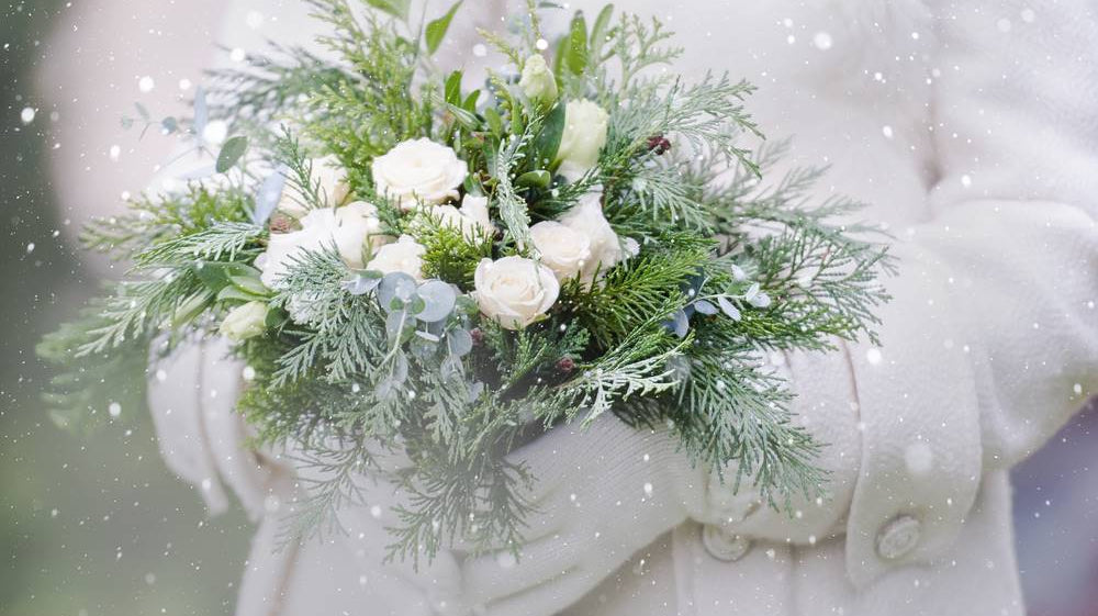 Winter Wedding?  It’s the Most Wonderful Time of the Year and Oohbox have the perfect wedding gifts just for you.