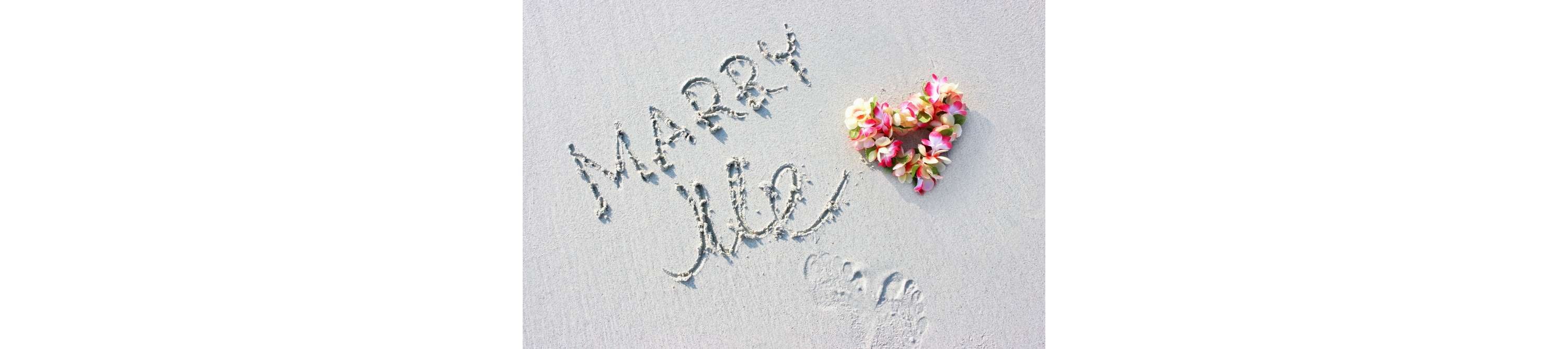 Engagement Gifts and Ideas for the Happy Couple!